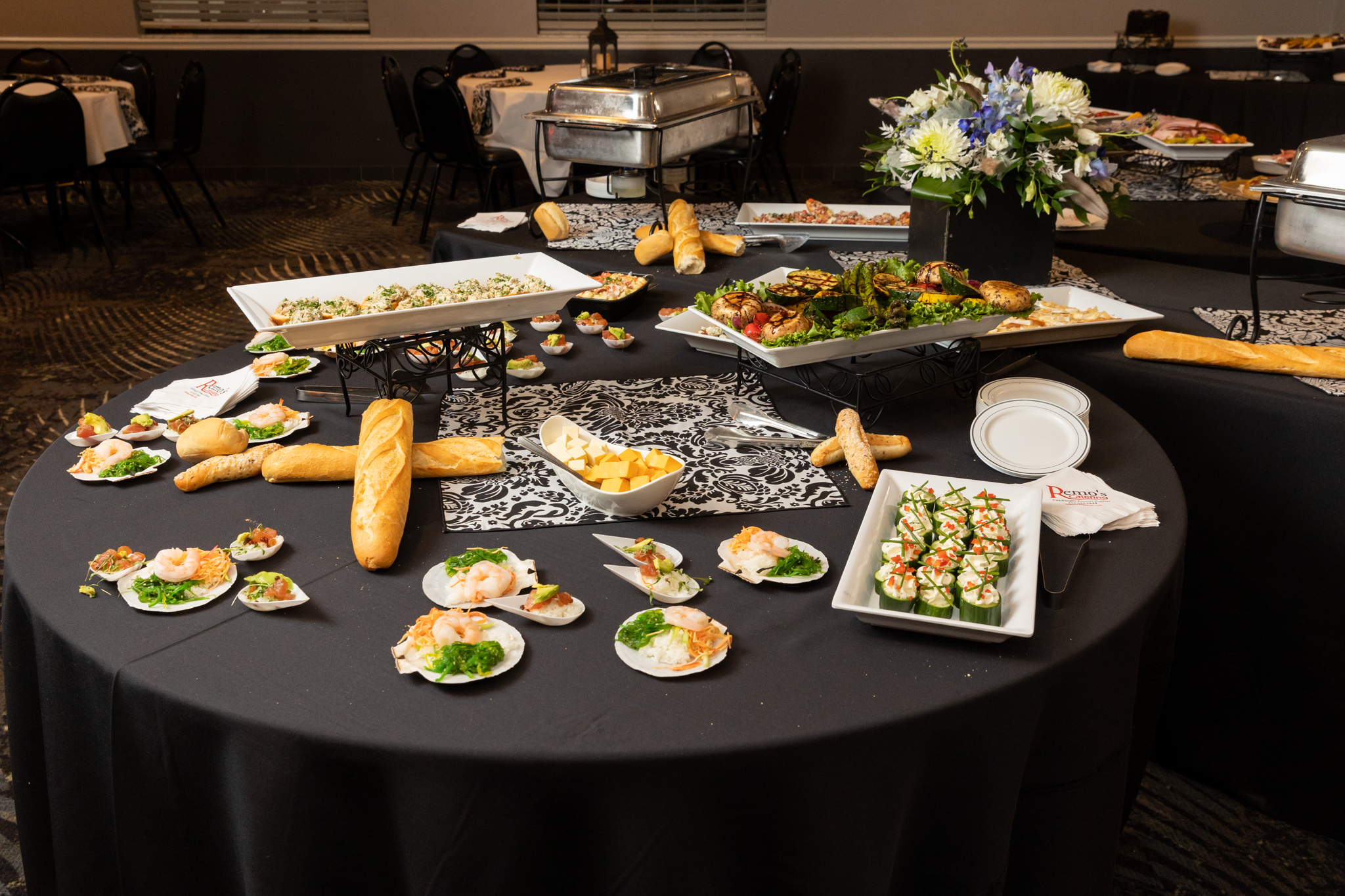 RemosCatering_AppetizerTable_35